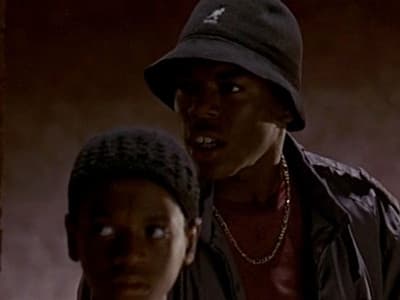 Still from Young Omar (1985)