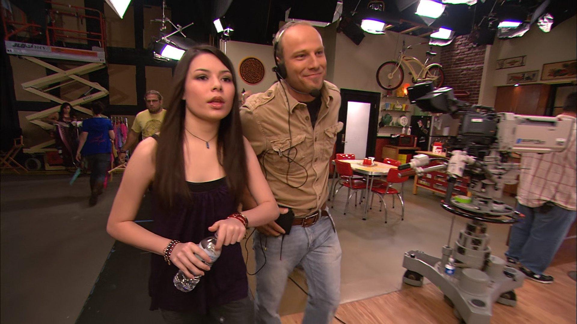 Still from iBloop