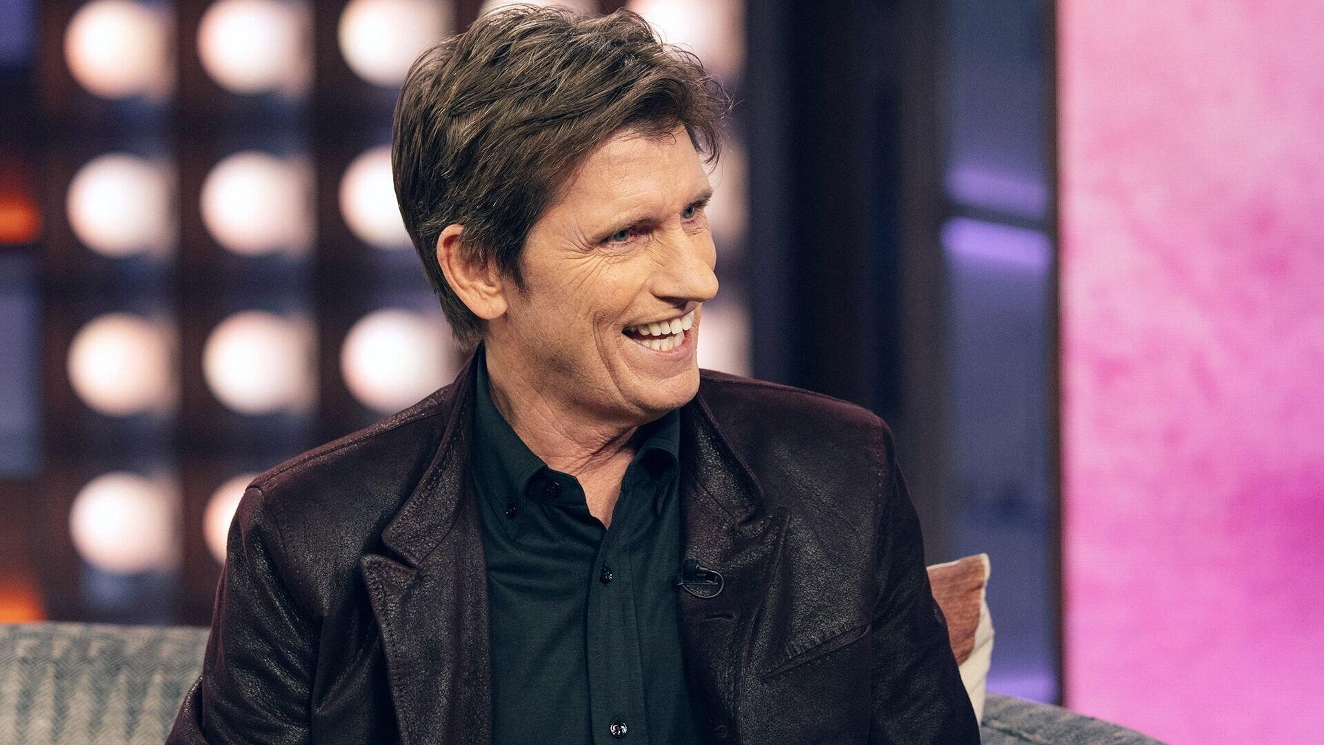 Still from Denis Leary, Kelsey Asbille