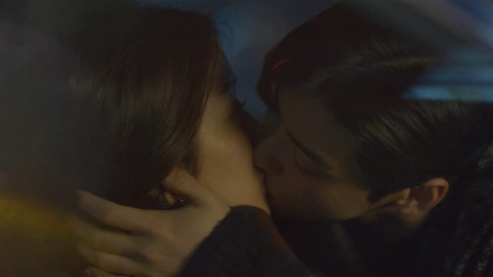 Still from Happy Ending