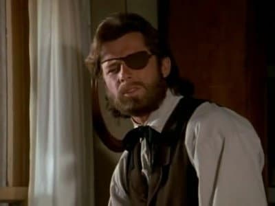 Still from Return Engagement (1)