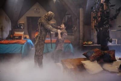 Still from Revenge of the Mummy