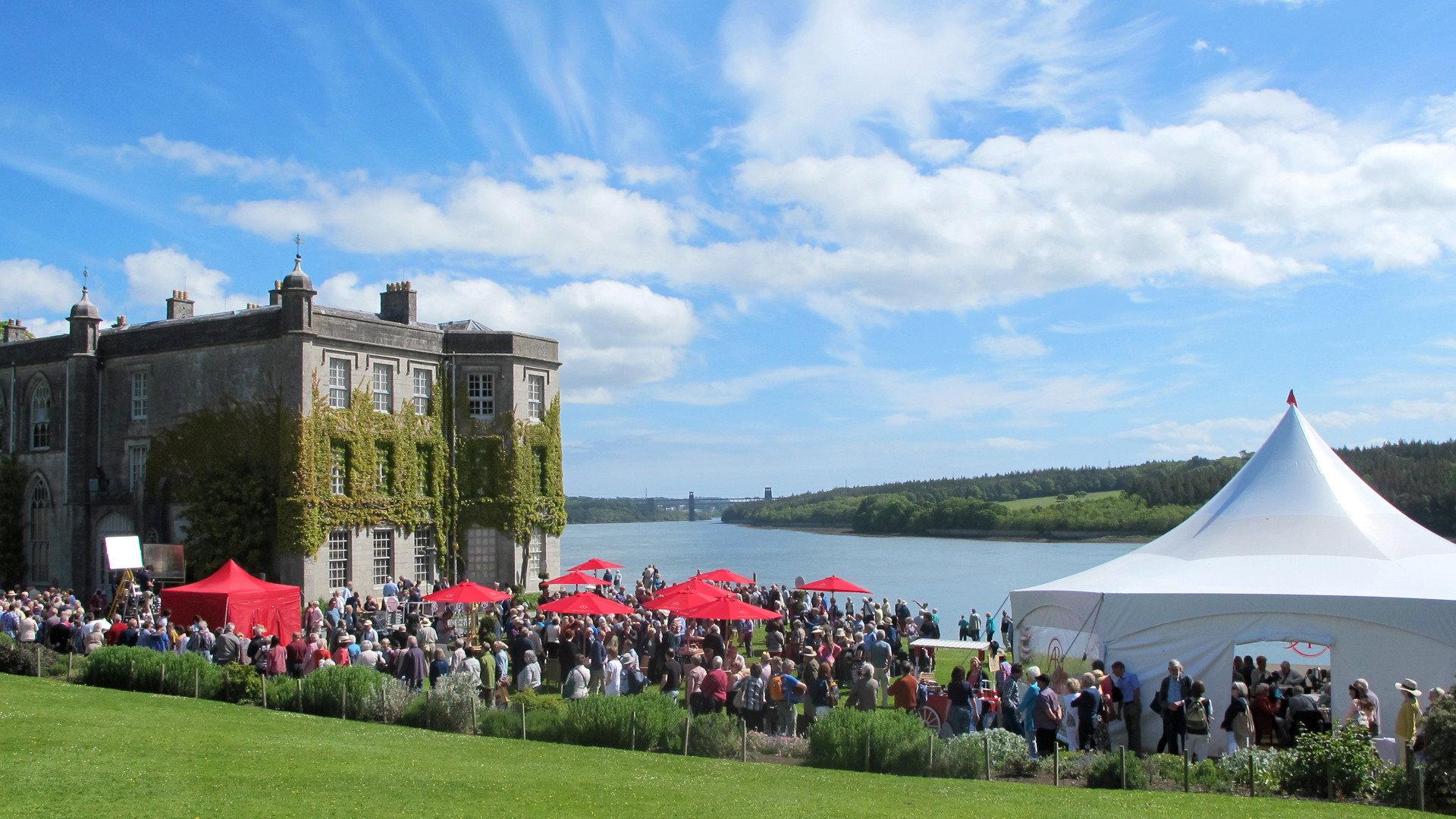 Still from Plas Newydd 2