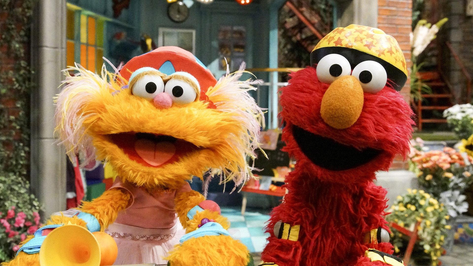 Still from Elmo's Sweet Ride