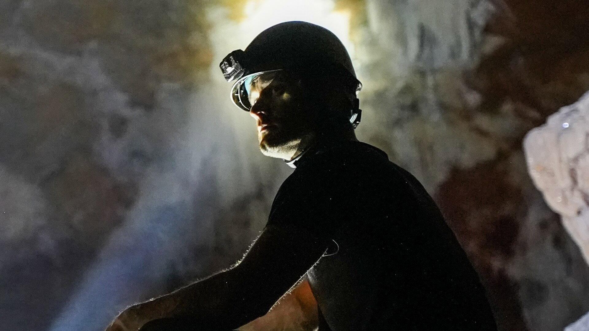 Still from Descent Into the Mayan Underworld