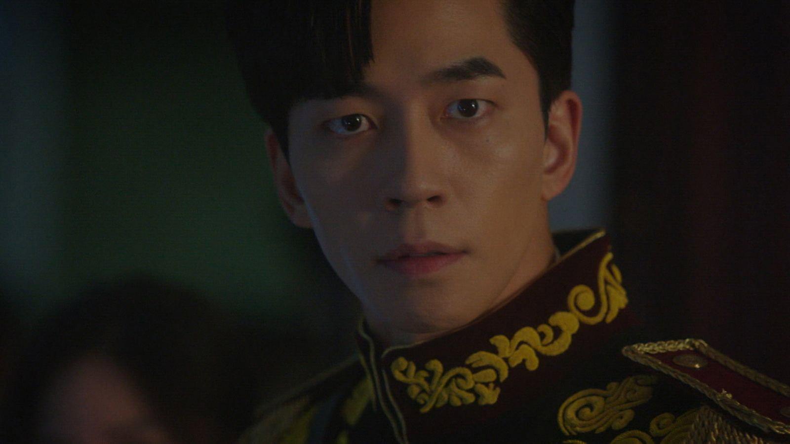 Still from The Empress is Arrested for Murder