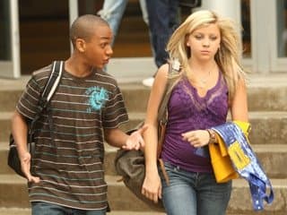 Still from Beat It (2)