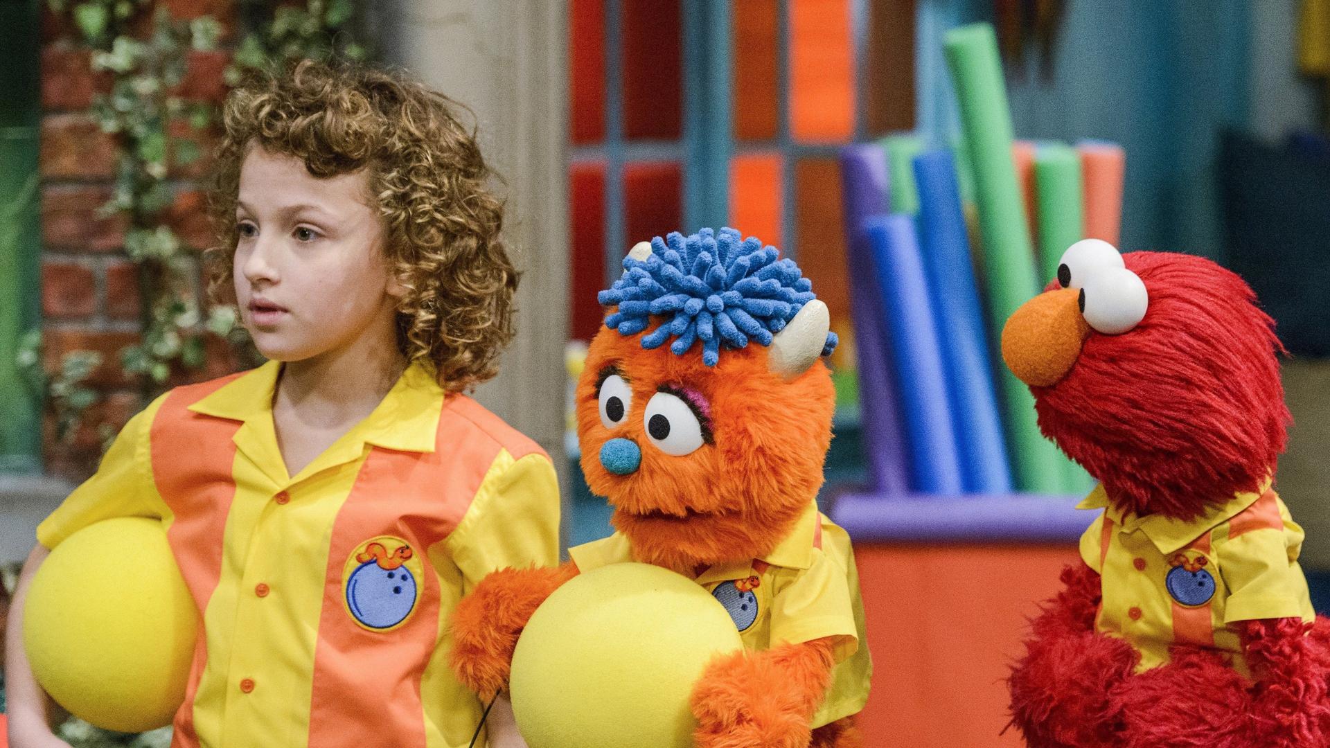 Still from Bowl with Elmo