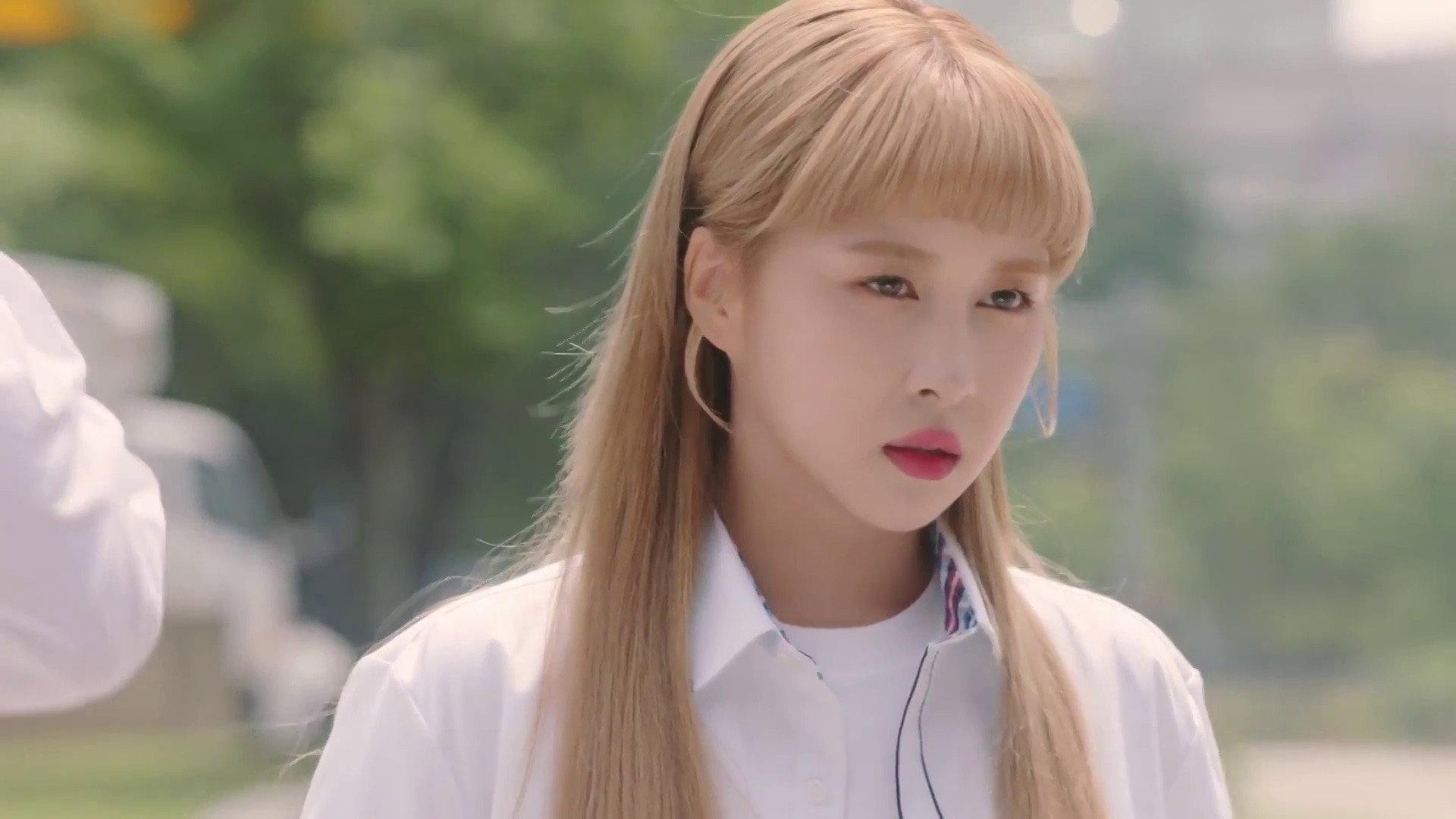 Still from They Say Your Grades Fall When You Start Dating