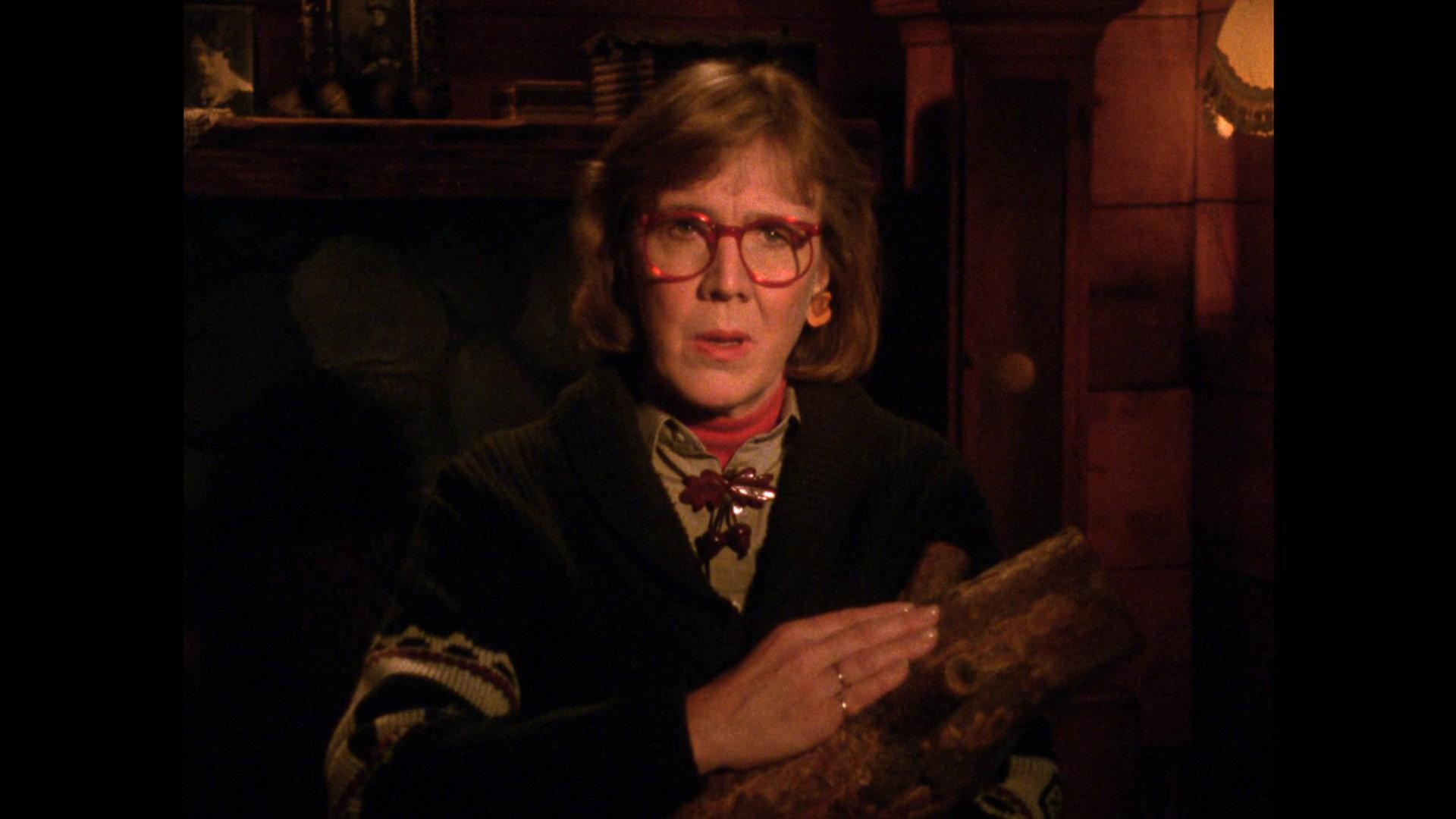 Still from Log Lady Introduction - S02E13