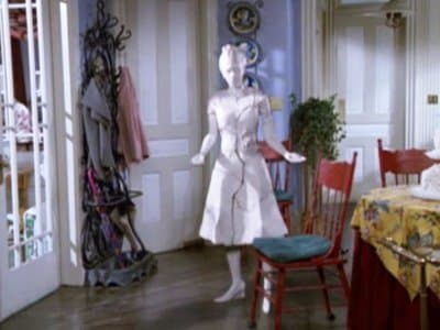 Still from I Fall to Pieces