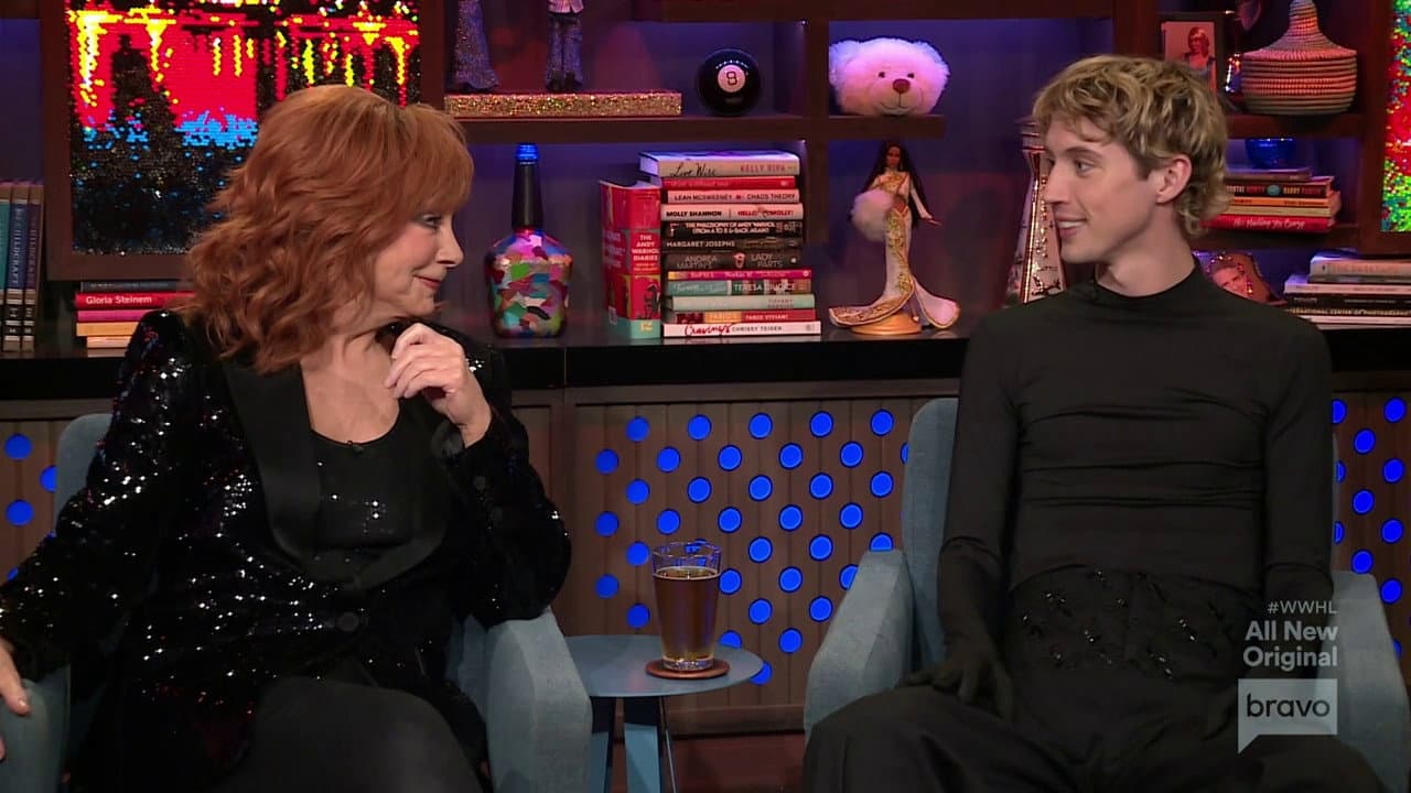 Still from Reba McEntire and Troye Sivan