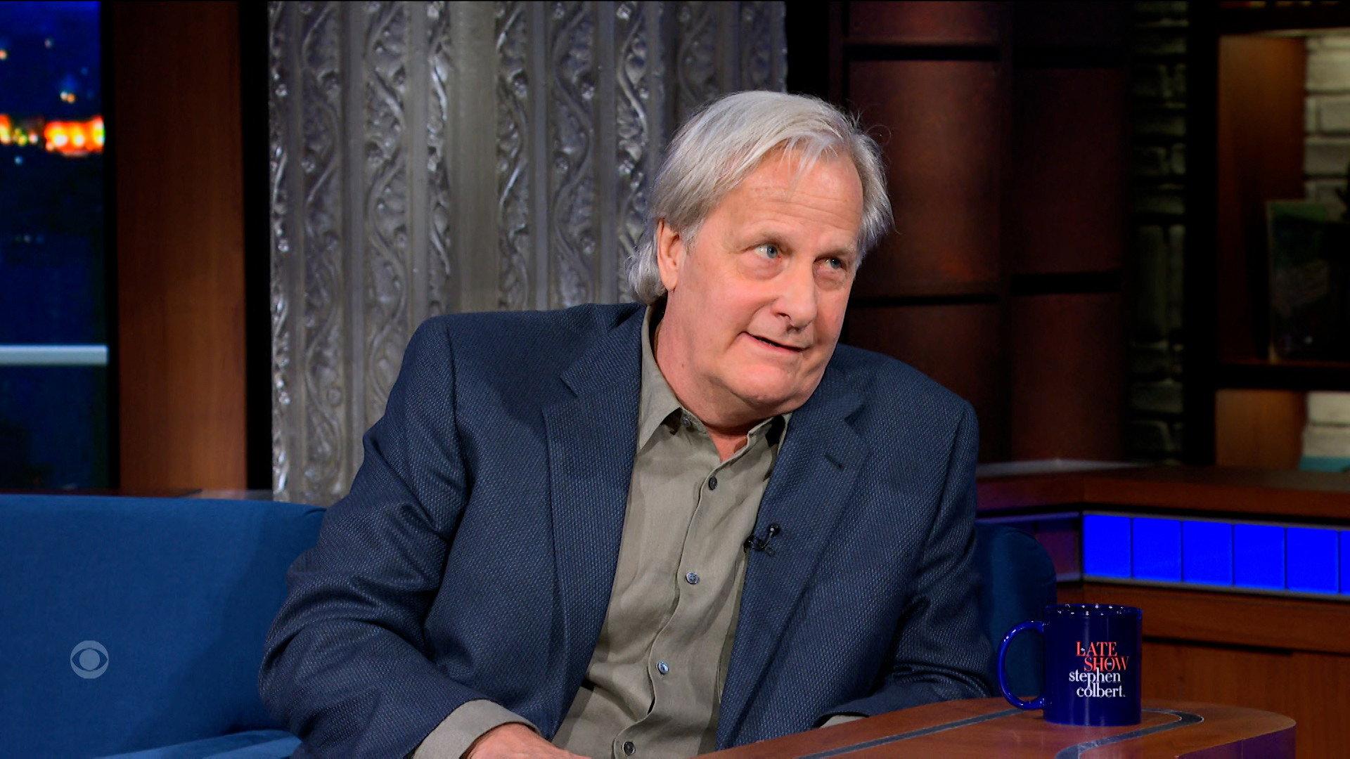 Still from 4/30/24 (Jeff Daniels, Hannah Einbinder, Béla Fleck)
