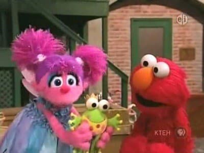 Still from Elmo Shows Abby How to Pretend