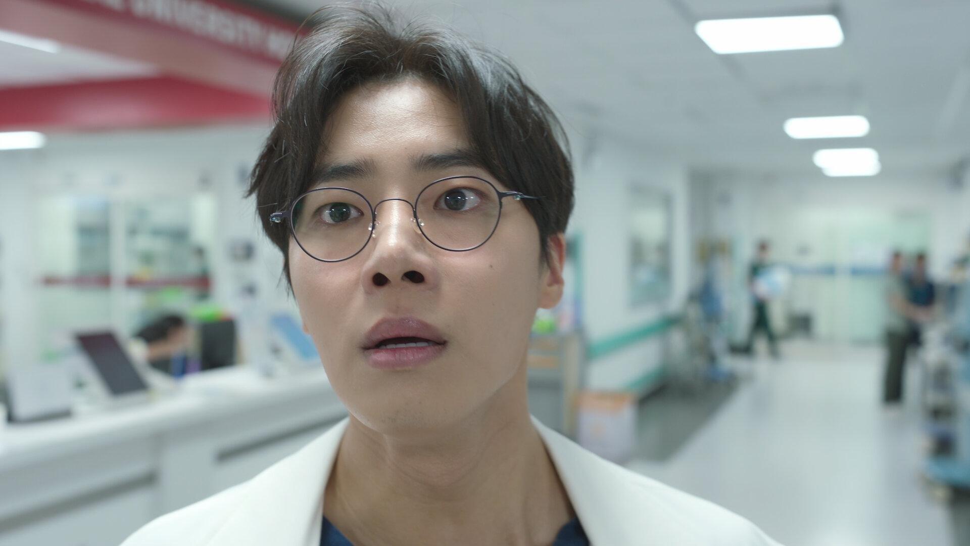Still from Patient: Baek Kang-hyuk