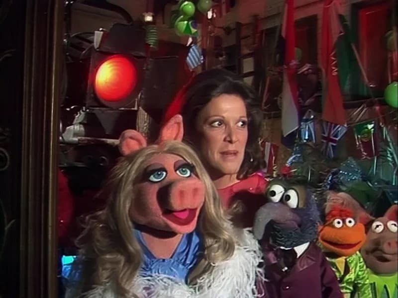 Still from Linda Lavin