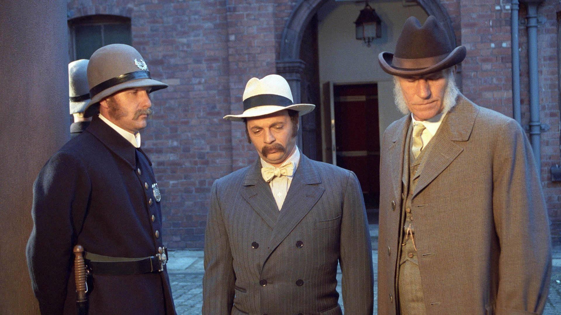 Still from The Red Circle