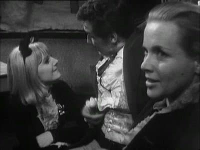 Still from Dressed to Kill