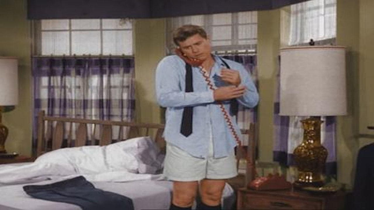 Still from Watch the Birdie