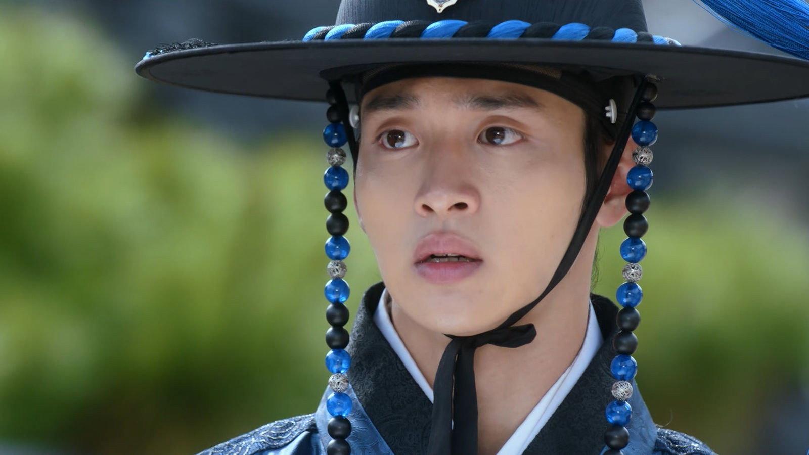 Still from Heo Yun Framed