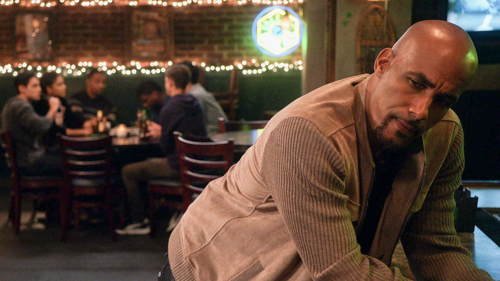 Still from Can't Feel My Face