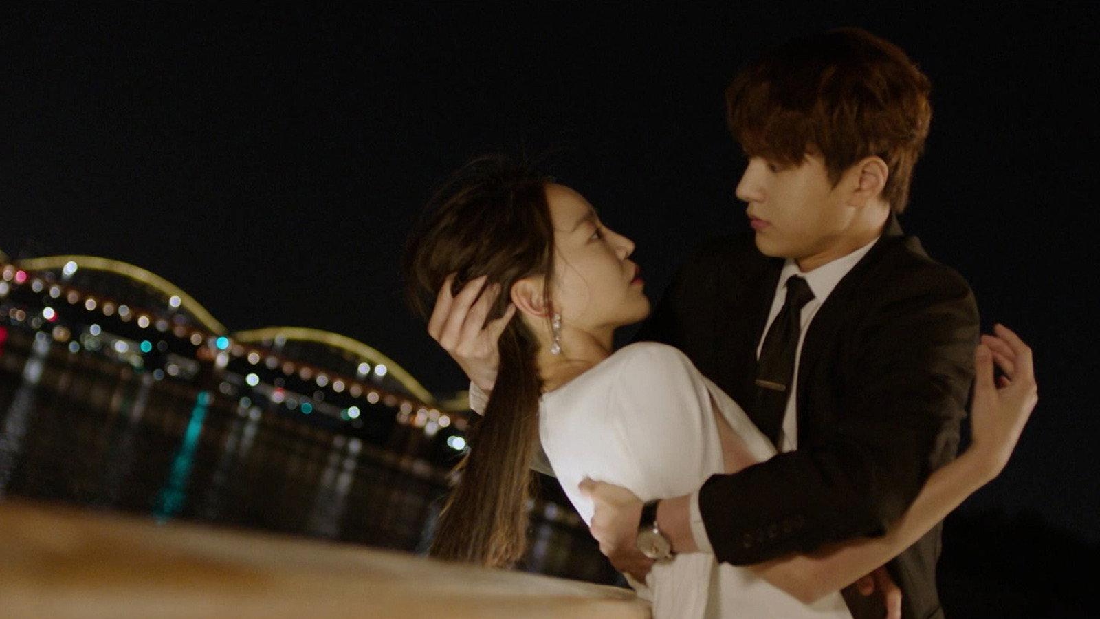 Still from The Sponsors Oppose Yeon-seo's Comeback to Fantasia
