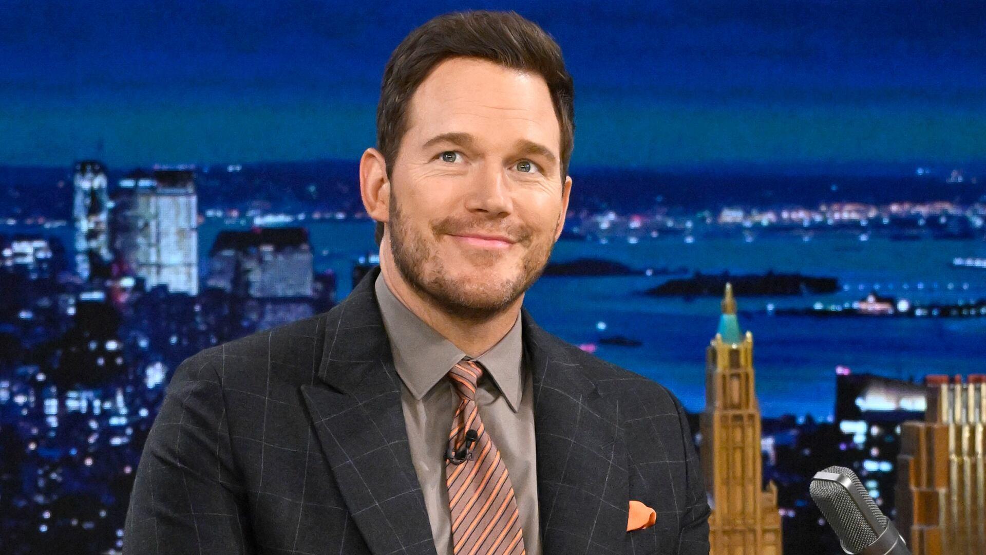 Still from Chris Pratt, Erin Andrews & Charissa Thompson, The Red Clay Strays