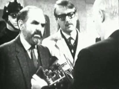 Still from The Invasion (6)