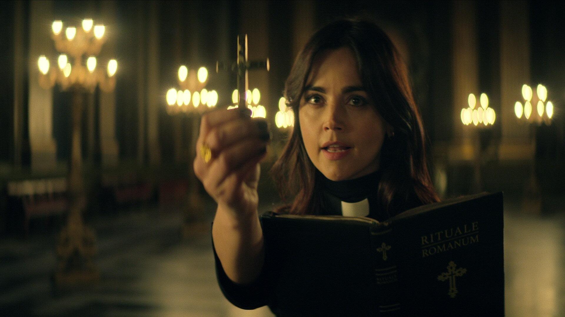 Still from Dream a Little Dream of Me