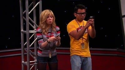 Still from #TextingCompetition