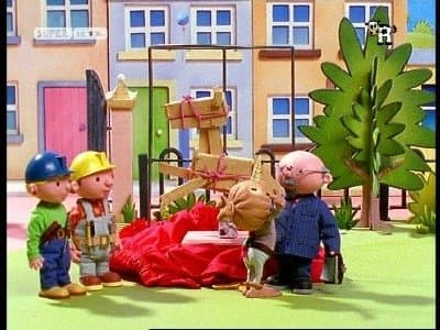 Still from Spud's Statue