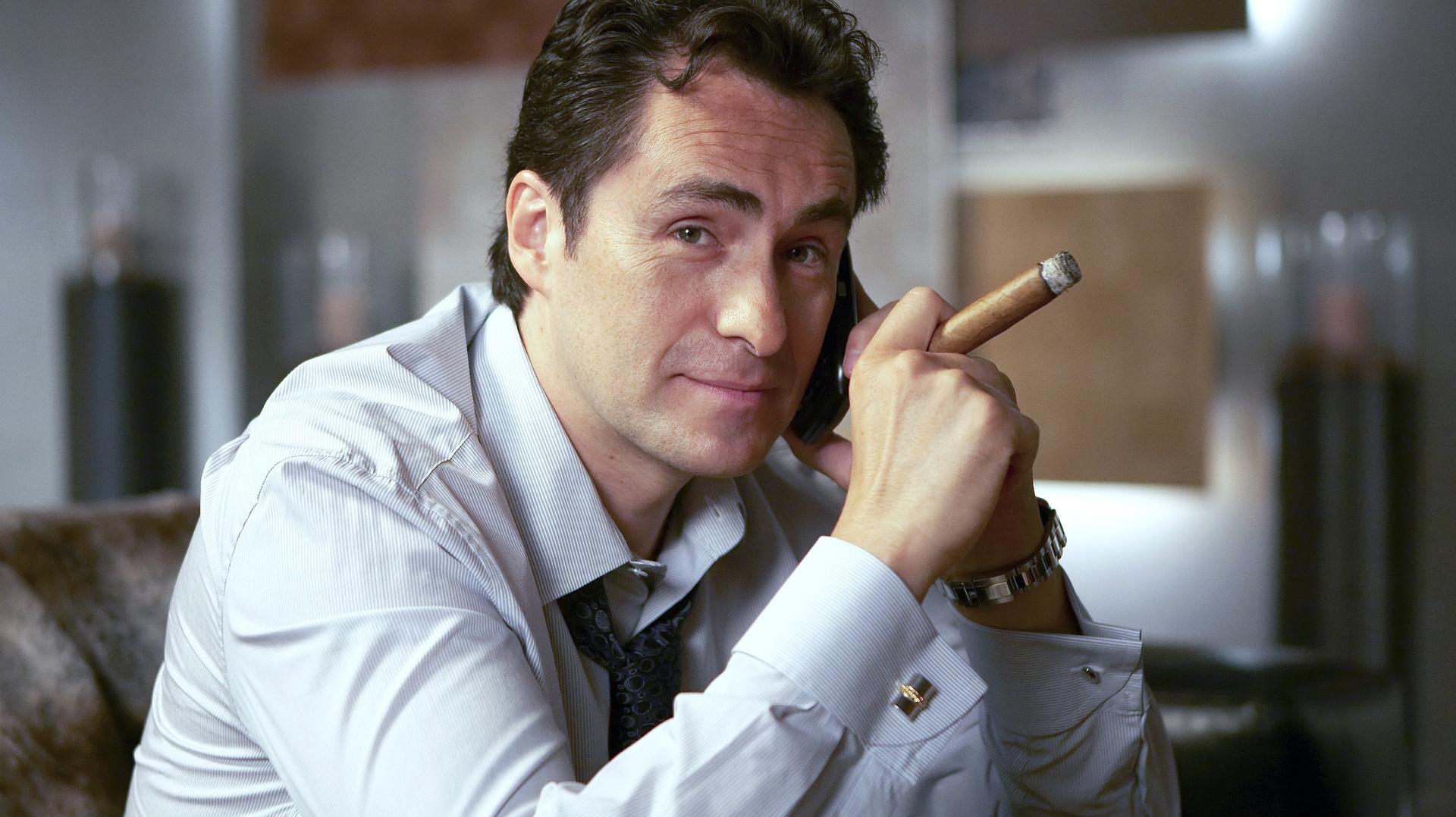 Still from If You Work for a Living, Then Why Do You Kill Yourself Working?