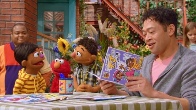 Still from Tamir Learns Tagalog