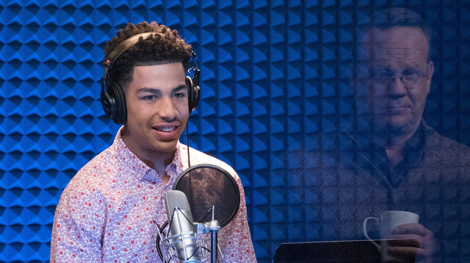Still from Son of a Pitch