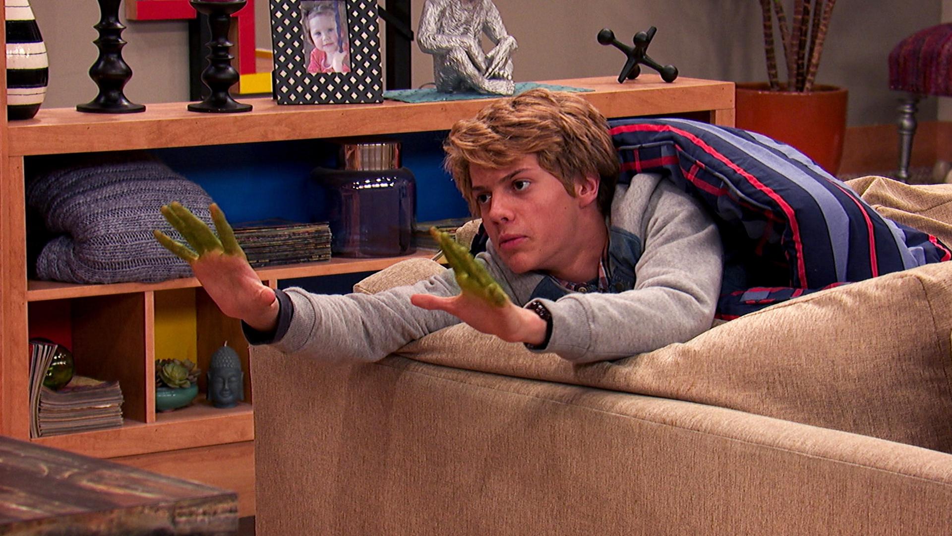 Still from Green Fingers