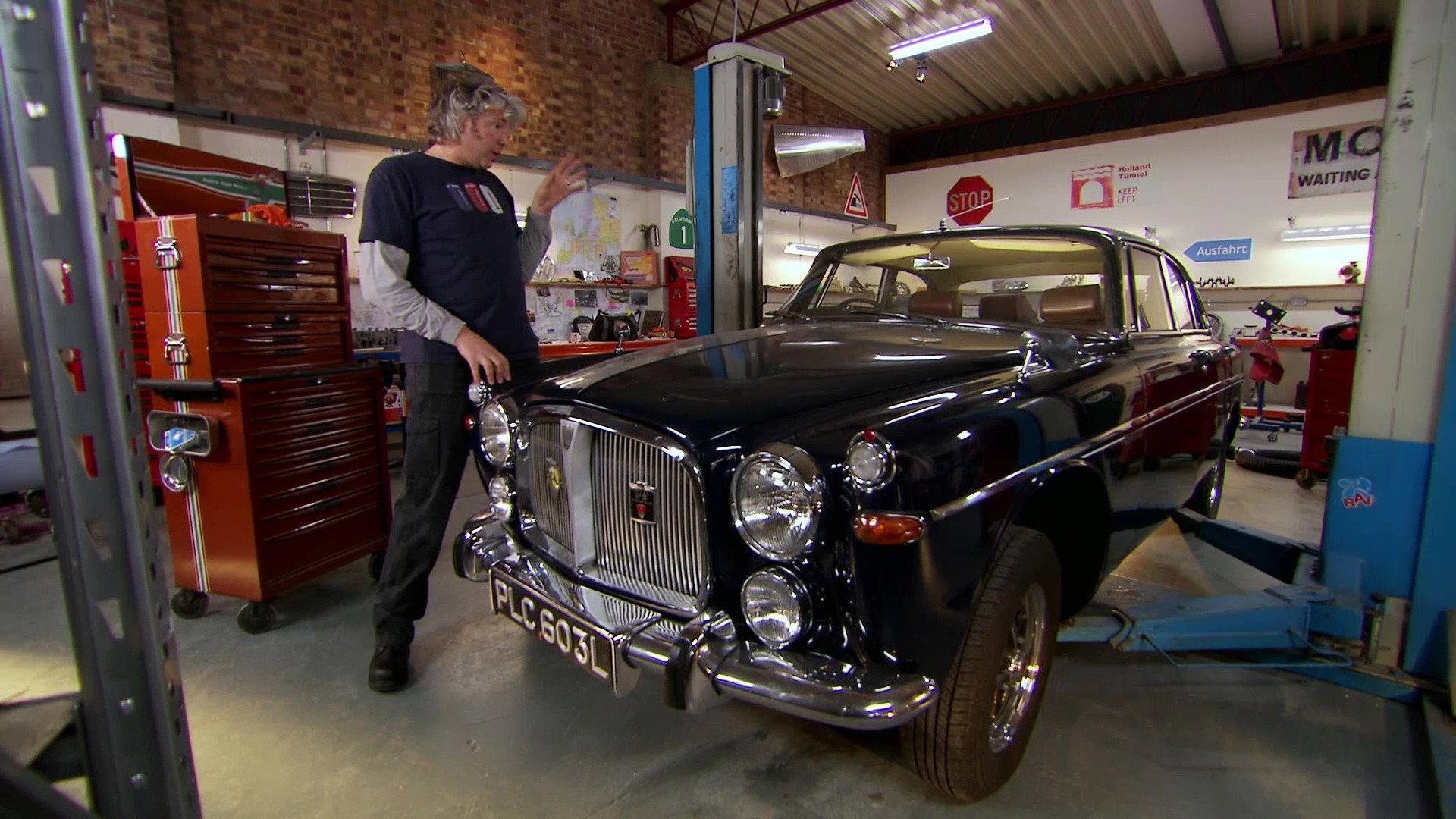 Still from Rover P5 B
