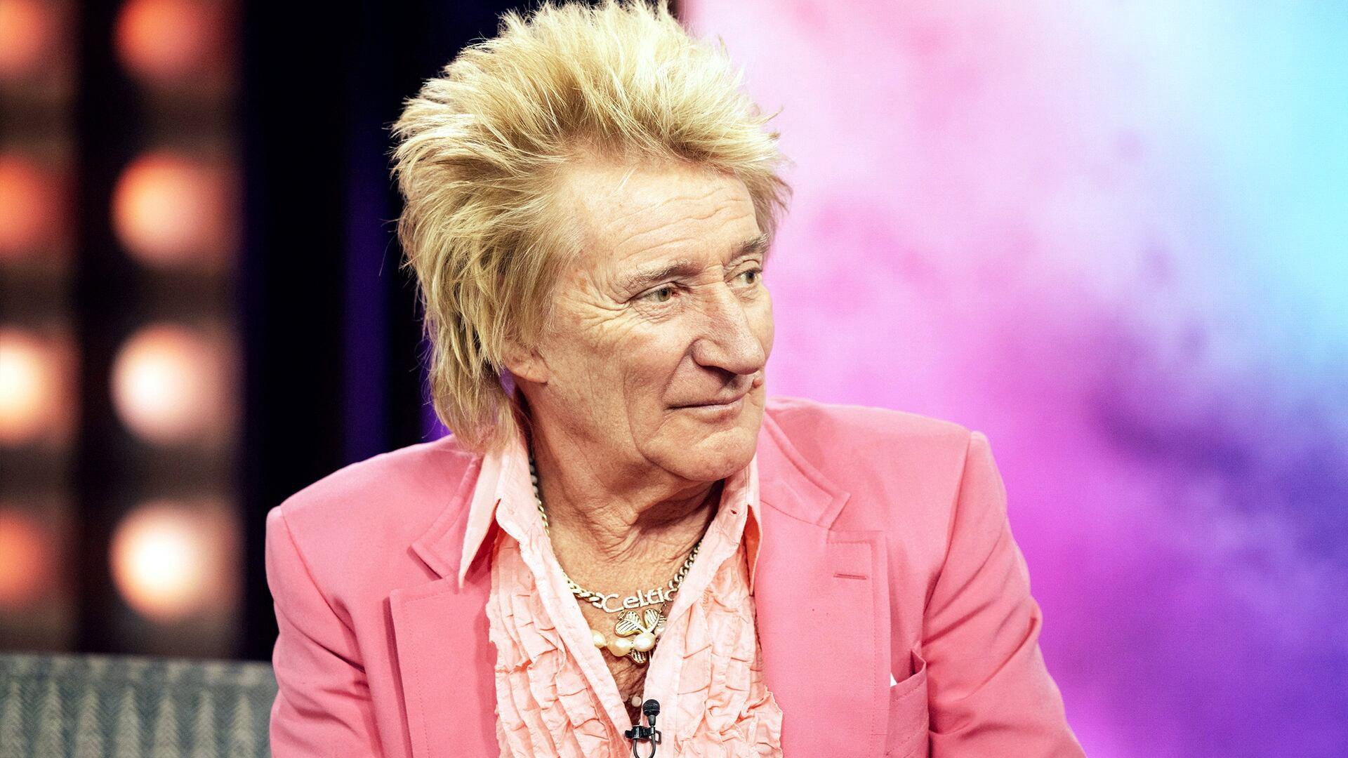 Still from Rod Stewart, Jools Holland, Camila Mendes