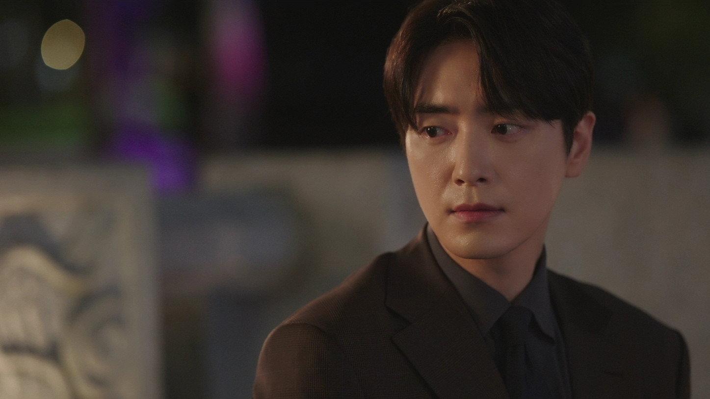 Still from I will never let go of this hand