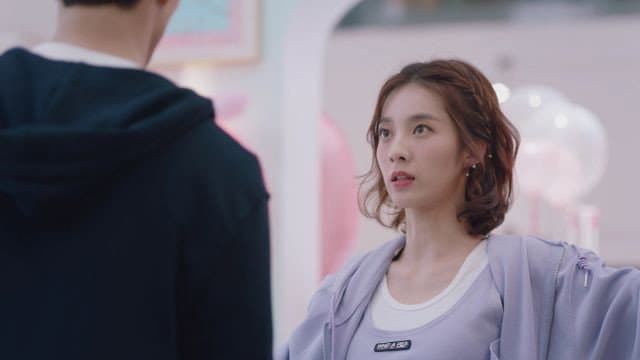 Still from My Girlfriend Is An Alien