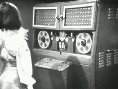 Still from The Invasion (2)