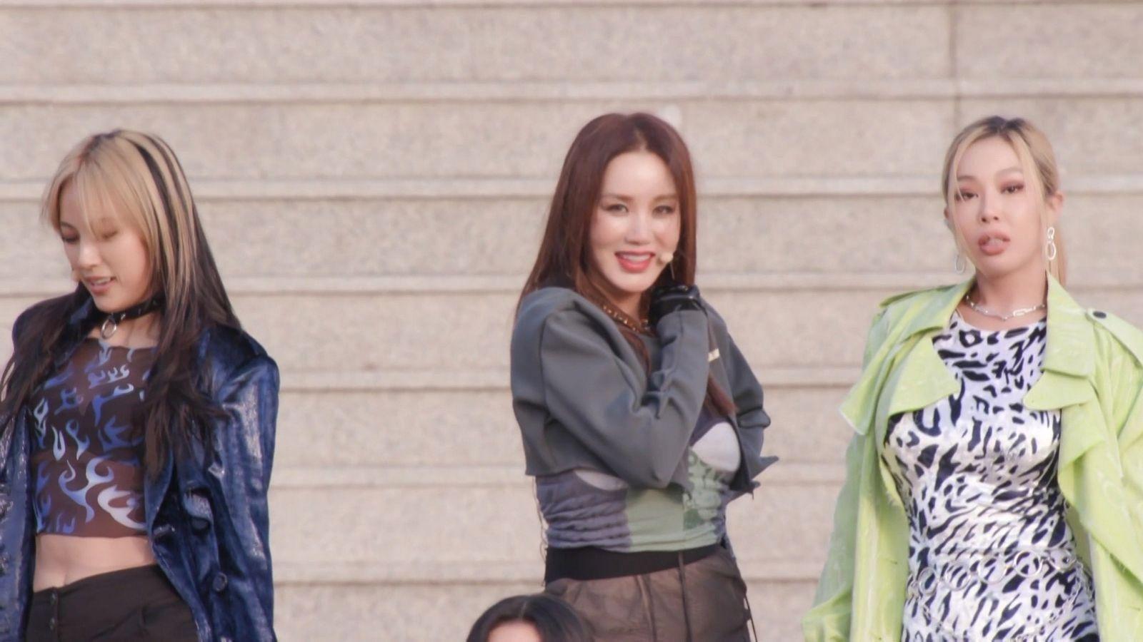 Still from Refund Sisters (12)