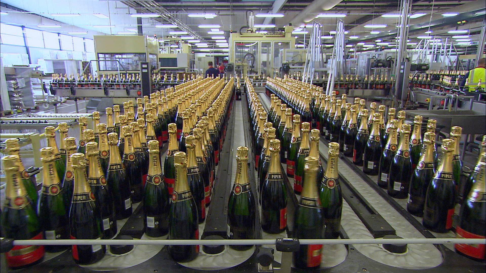 Still from 2/13/2022: Cheers!