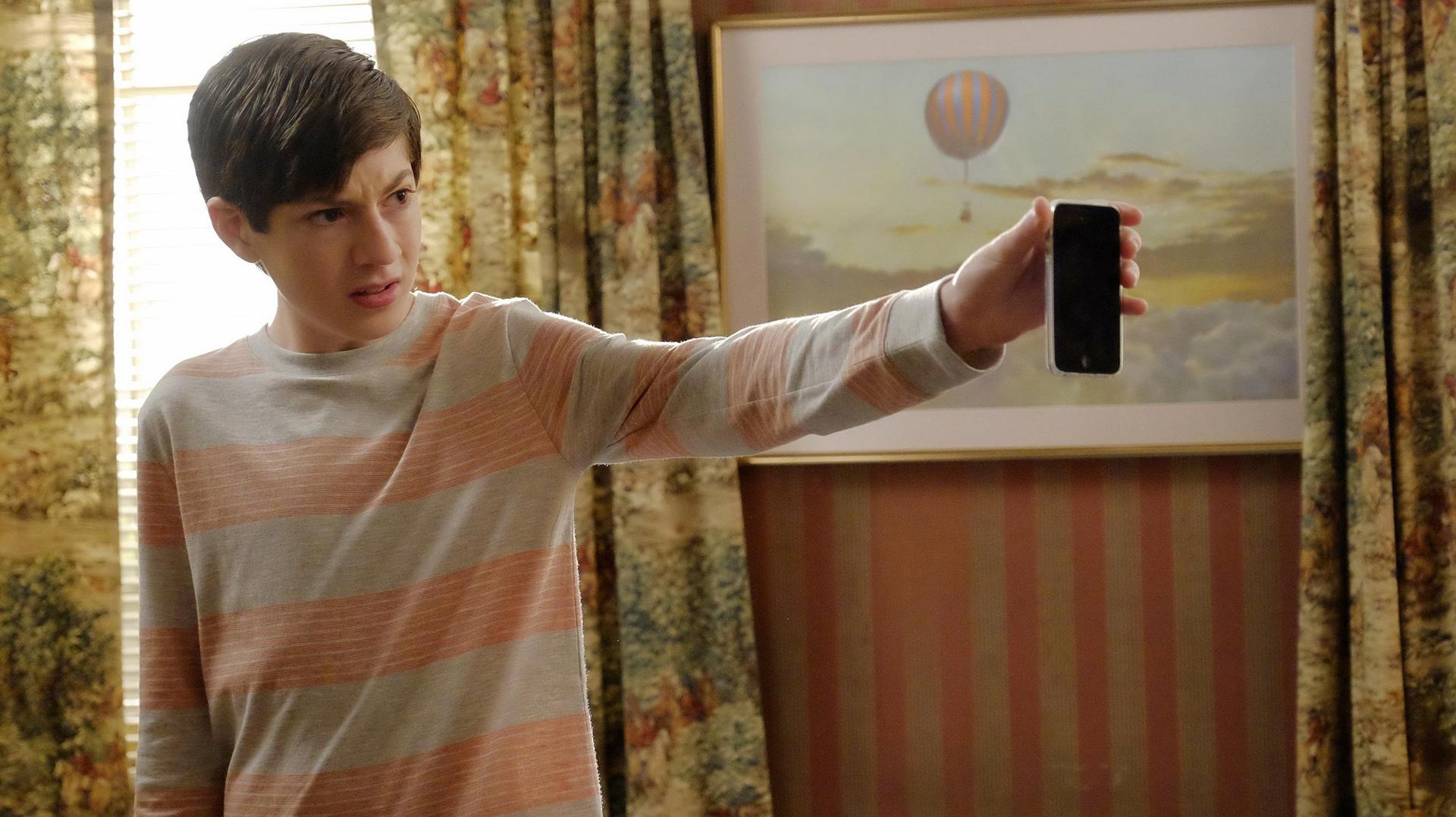 Still from D-A-T-E– DATE?