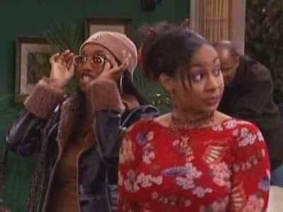 Still from Dissin' Cousins