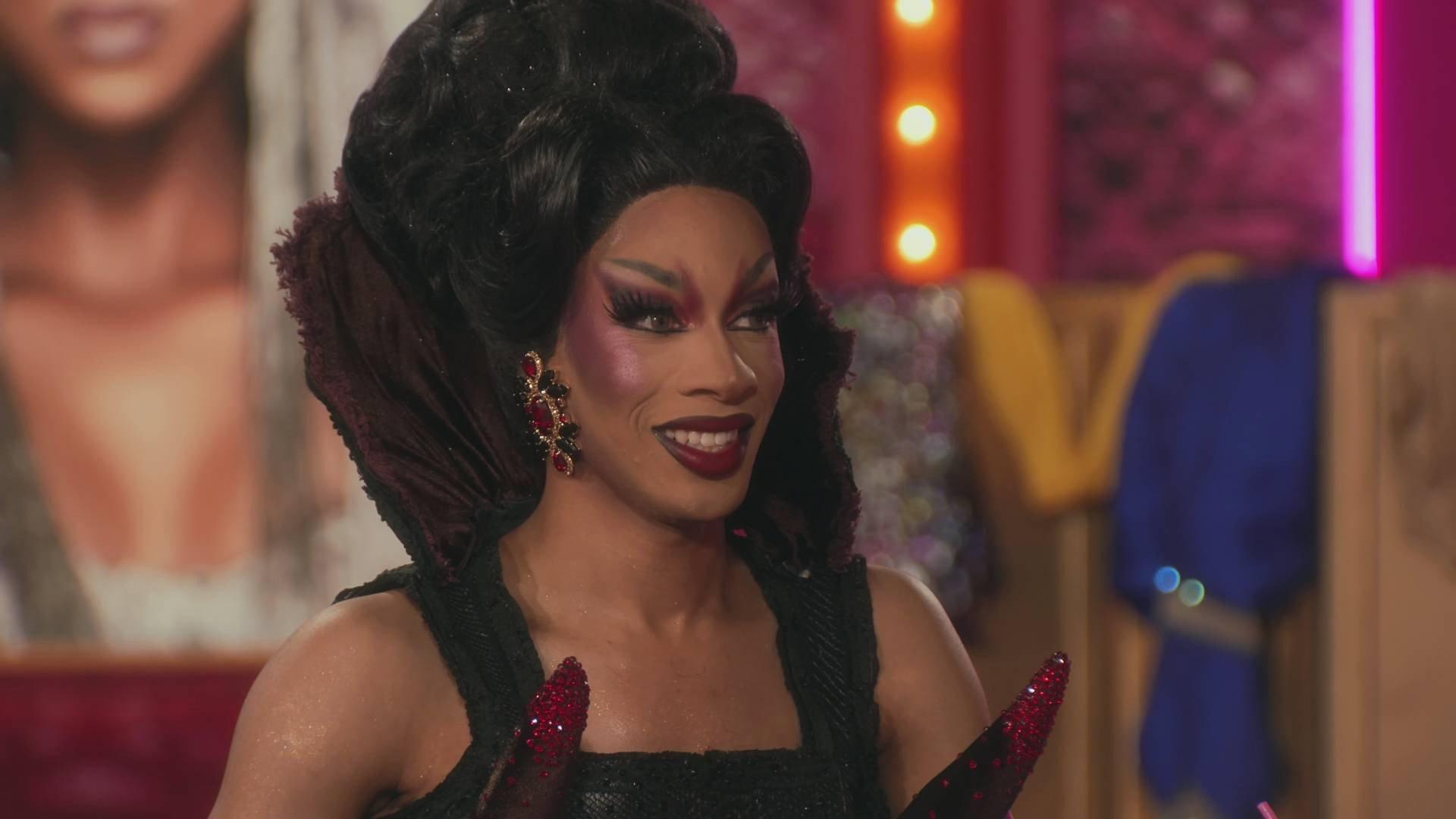 Still from Supersized Snatch Game