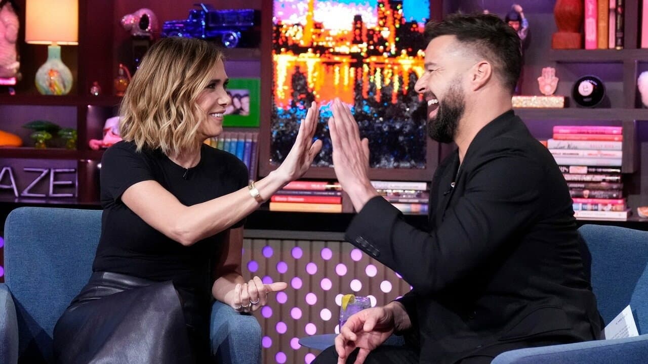 Still from Kristen Wiig & Ricky Martin