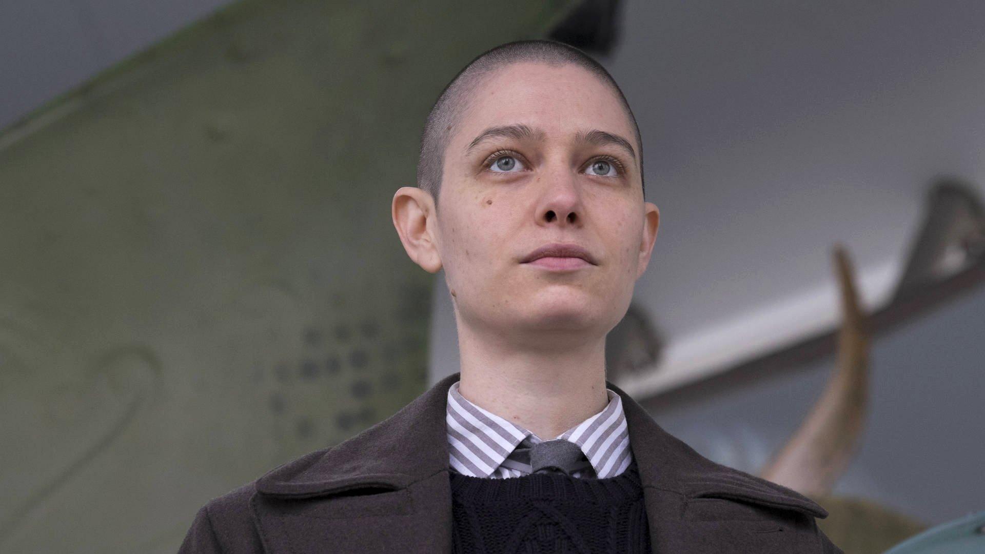 Still from Kompenso