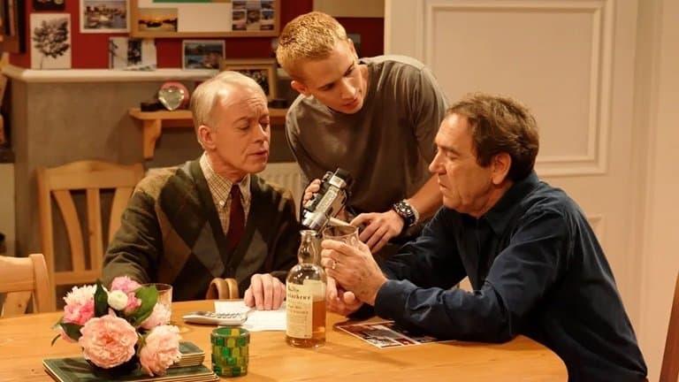 Still from Neighbour Wars