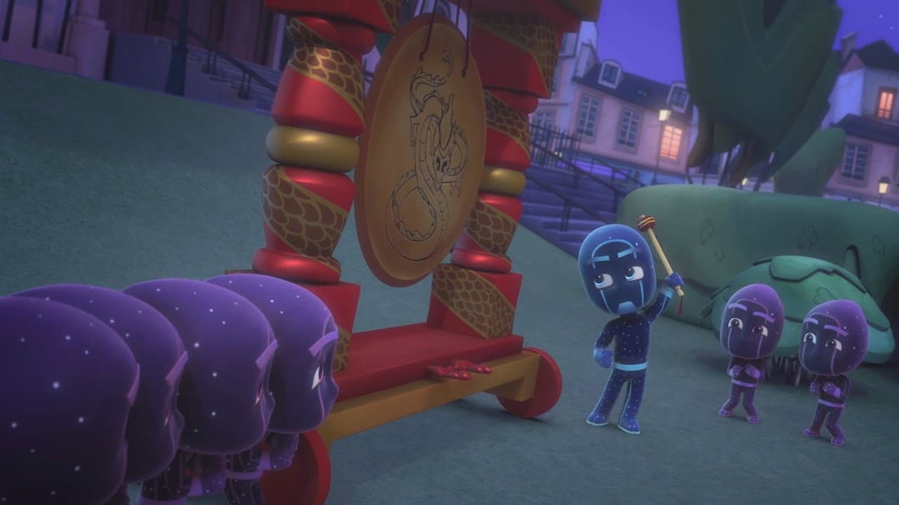 Still from The Dragon Gong