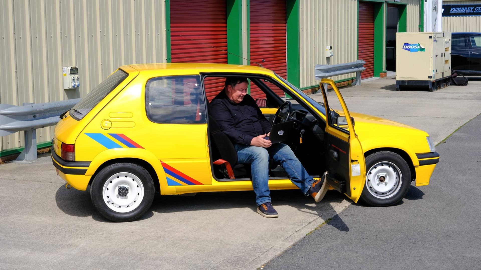 Still from Peugeot 205